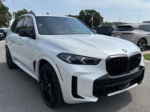 Used 2026 BMW X5 M60i w/ Executive Package image 2