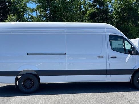New 2026 Mercedes-Benz Sprinter 2500 image 8