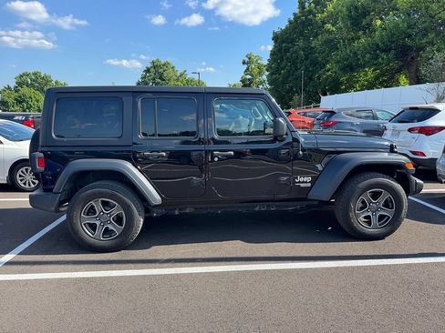Used 2018 Jeep Wrangler Unlimited Sport S AWD/4WD image 12