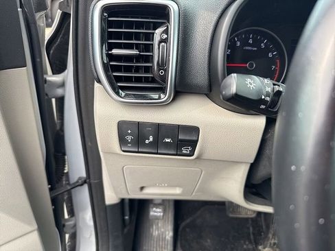 Used 2020 Kia Sportage EX image 22