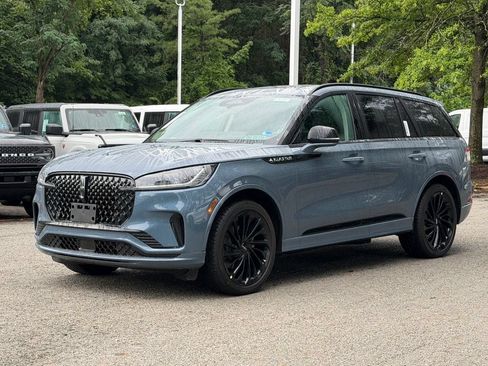 New 2026 Lincoln Aviator Reserve w/ Luxury Package AWD/4WD image 3