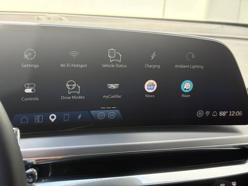 Certified 2024 Cadillac Lyriq Sport AWD/4WD image 22