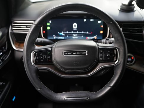 Used 2022 Jeep Grand Wagoneer Series II image 12