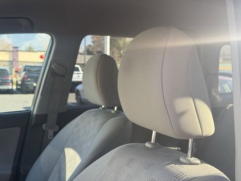 Used 2012 Toyota RAV4 4WD V6 image 11