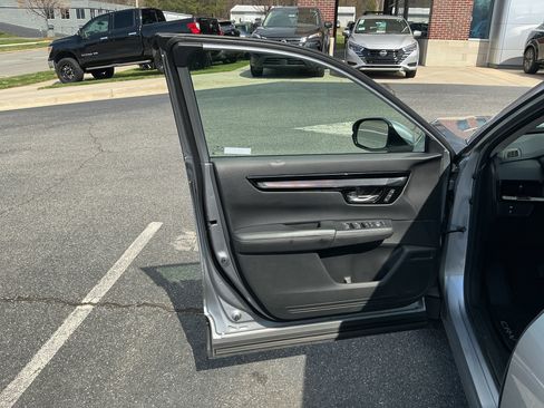 Used 2023 Honda CR-V EX-L image 11