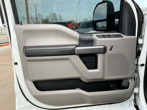Used 2022 Ford F250 XLT w/ FX4 Off-Road Package AWD/4WD image 11