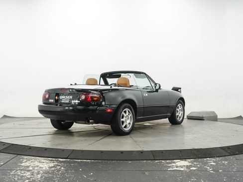 Used 1997 MAZDA MX-5 Miata RWD image 13