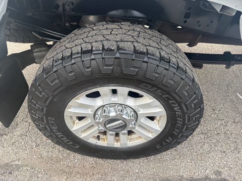 Used 2019 Ford F250 XLT w/ XLT Value Package image 12