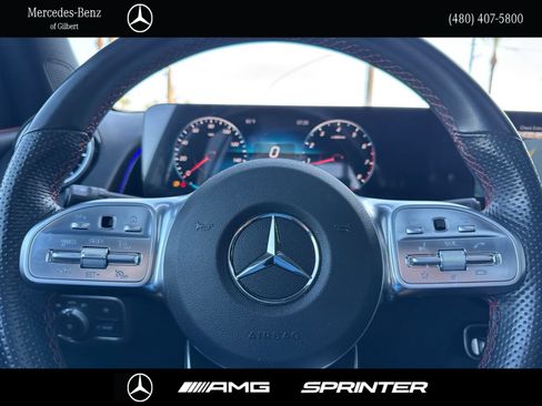 Used 2022 Mercedes-Benz GLB 250 image 30