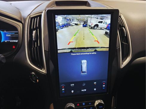 Used 2024 Ford Edge SE w/ Black Appearance Package AWD/4WD image 9