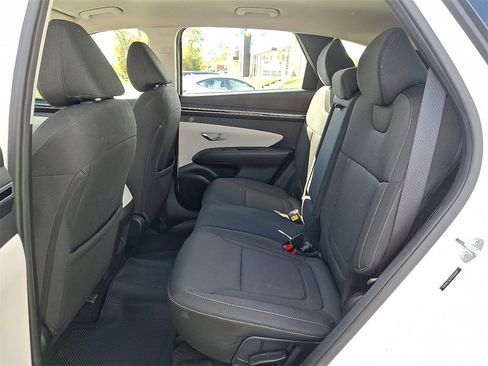 Used 2023 Hyundai Tucson SE image 11