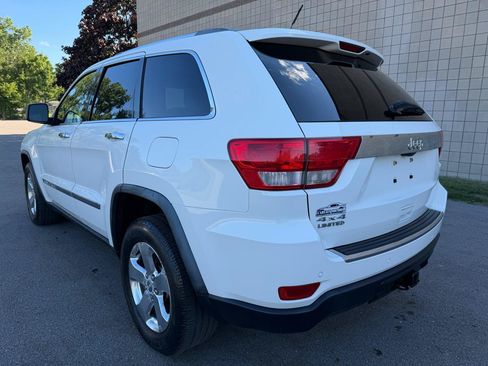 Used 2011 Jeep Grand Cherokee Limited w/ Trailer Tow Group AWD/4WD image 6