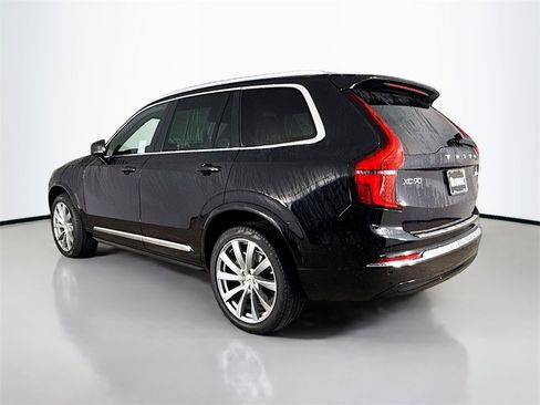 Certified 2025 Volvo XC90 B5 Core w/ Protection Package Premier image 5