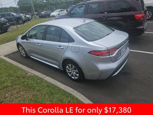 Used 2020 Toyota Corolla LE FWD image 9