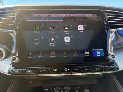 Used 2023 Jeep Grand Wagoneer Series III w/ Rear-Seat Entertainment Group AWD/4WD image 60