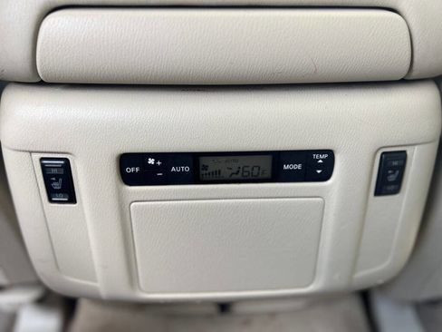 Used 2015 INFINITI QX80 4WD w/ Deluxe Technology Package image 14