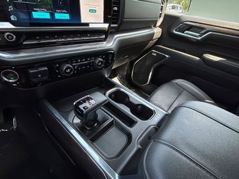 Used 2024 Chevrolet Silverado 1500 LTZ AWD/4WD image 14