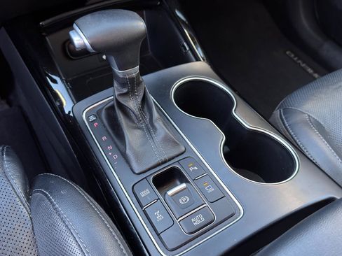 Used 2020 Kia Sorento SX image 21