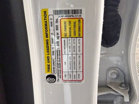 Certified 2023 Lincoln Nautilus Reserve w/ Equipment Group 201A image 19