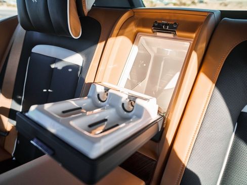 Used 2025 Rolls-Royce Cullinan image 62