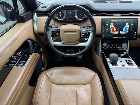 Used 2023 Land Rover Range Rover Long Wheelbase SE image 31
