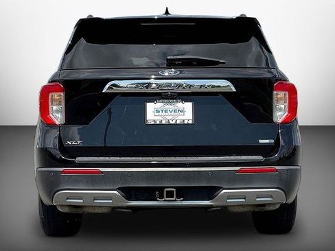 Certified 2020 Ford Explorer XLT w/ Equipment Group 202A AWD/4WD image 5