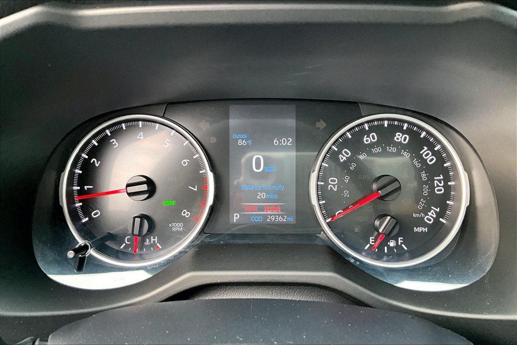 Used 2019 Toyota RAV4 XLE AWD/4WD image 14