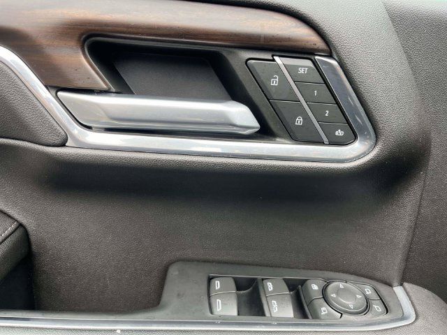 Used 2022 GMC Sierra 1500 SLT w/ SLT Premium Plus Package AWD/4WD image 21
