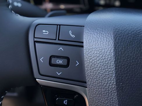 Certified 2026 Toyota Camry SE image 17