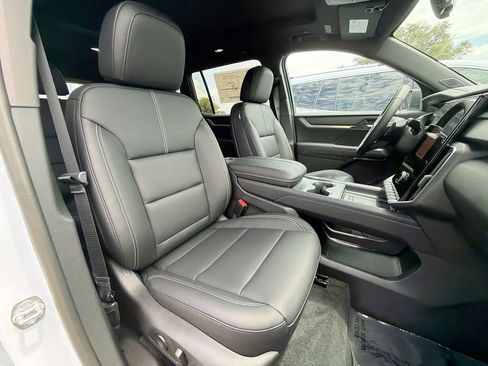 New 2026 GMC Acadia Elevation w/ Elevation Premium Package FWD image 37