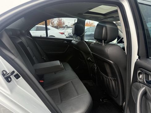 Used 2007 Mercedes-Benz C 230 Sedan image 14