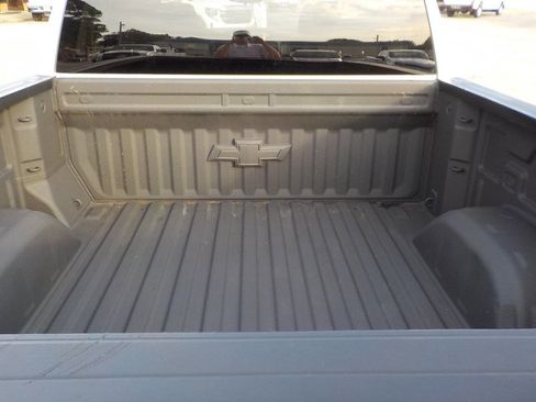 Used 2020 Chevrolet Silverado 1500 LT image 5