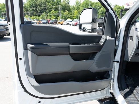 Used 2026 Ford F250 XLT AWD/4WD image 16