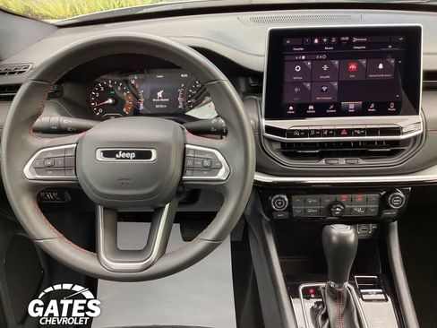 Used 2024 Jeep Compass Trailhawk AWD/4WD image 14