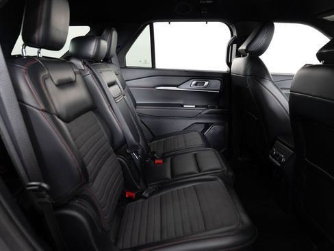 Used 2025 Ford Explorer ST-Line w/ Premium Package RWD image 25