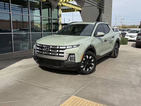 Used 2025 Hyundai Santa Cruz SEL image 2
