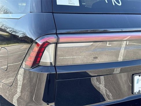 New 2025 Lincoln Navigator Reserve image 11