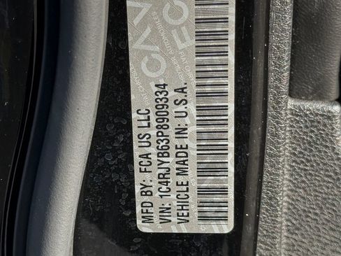 Used 2023 Jeep Grand Cherokee 4WD 4xe w/ Luxury Tech Group II image 26