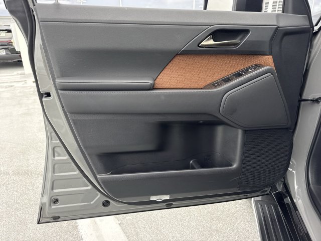 Certified 2024 Lexus GX 550 w/ Cold Area Package AWD/4WD image 13
