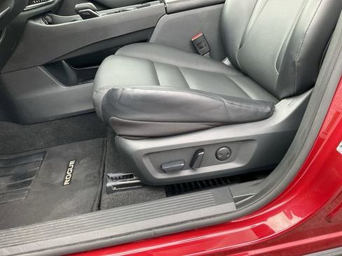 Used 2023 Nissan Rogue SV w/ SV Premium B Package AWD/4WD image 28