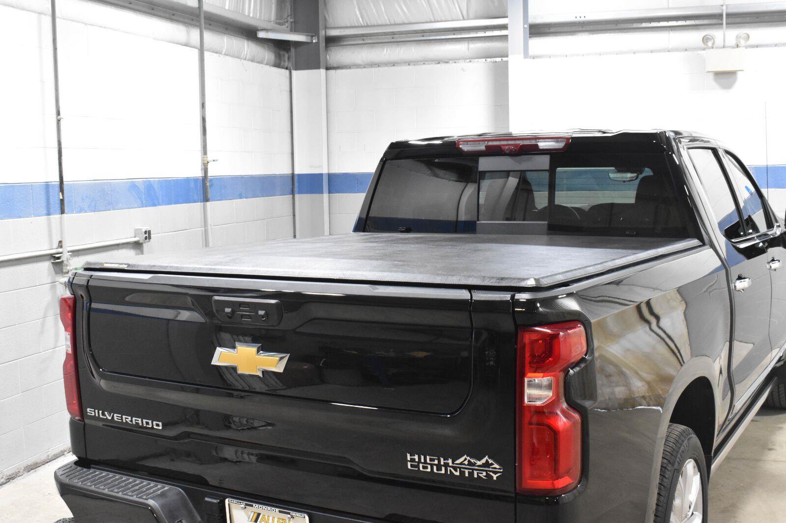 Used 2026 Chevrolet Silverado 1500 High Country w/ Technology Package AWD/4WD image 23