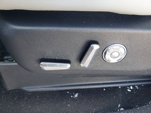 New 2025 Lincoln Navigator L Black Label image 13