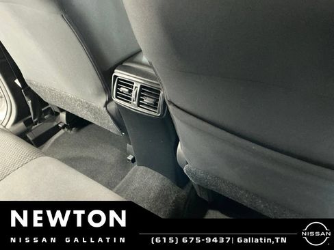 Used 2020 Nissan Rogue Sport S FWD image 13