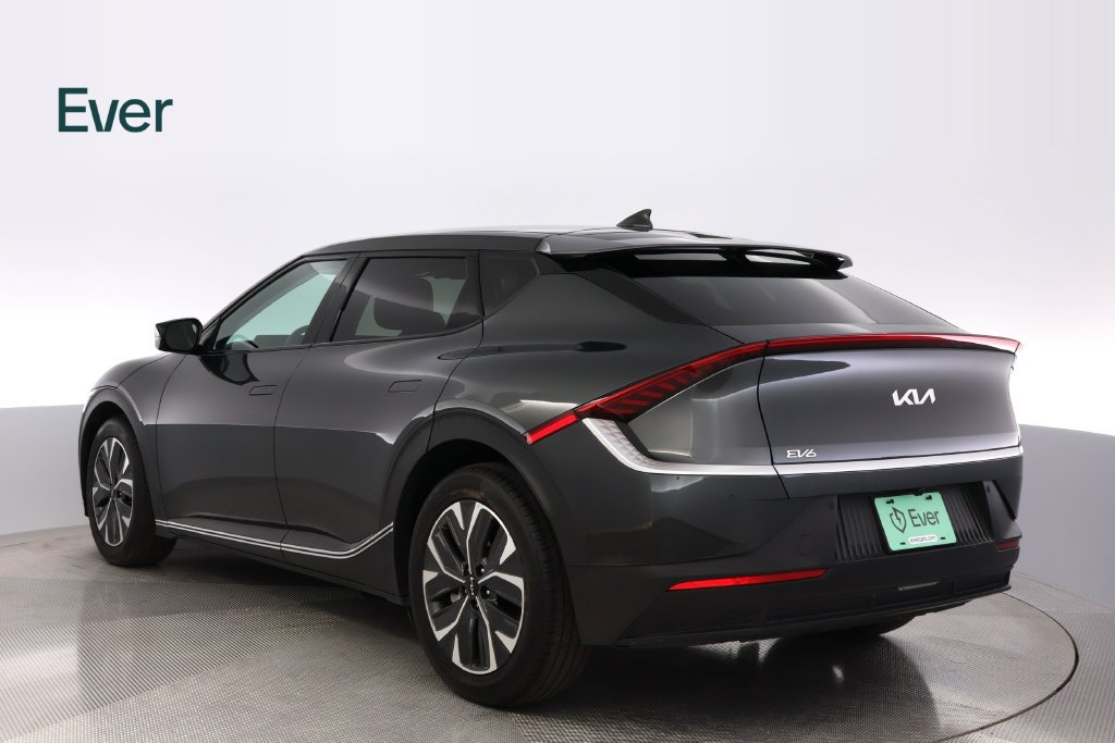 Used 2024 Kia EV6 Light RWD image 17