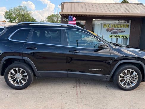 Used 2020 Jeep Cherokee Latitude Plus FWD image 6
