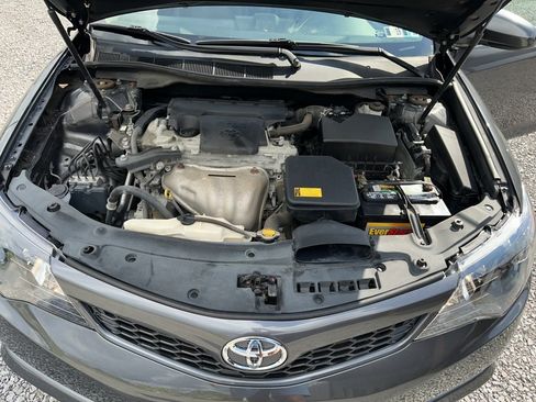 Used 2013 Toyota Camry SE FWD image 19