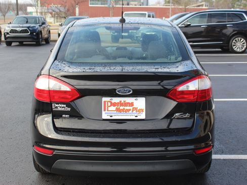 Used 2016 Ford Fiesta SE image 7