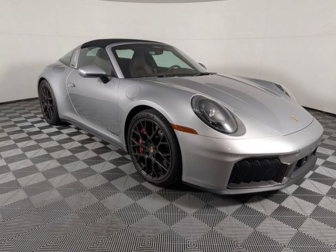 Certified 2026 Porsche 911 Targa 4 GTS AWD/4WD image 9