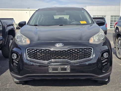 Used 2018 Kia Sportage LX image 2