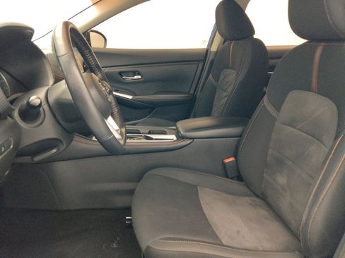 Used 2022 Nissan Sentra SR w/ Electronics Package FWD image 17